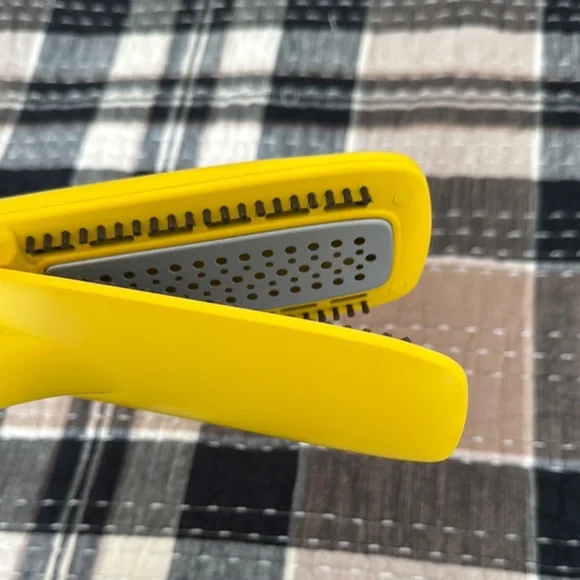 Drybar Vibrant Yellow Styling Tool - Picture 2 of 3